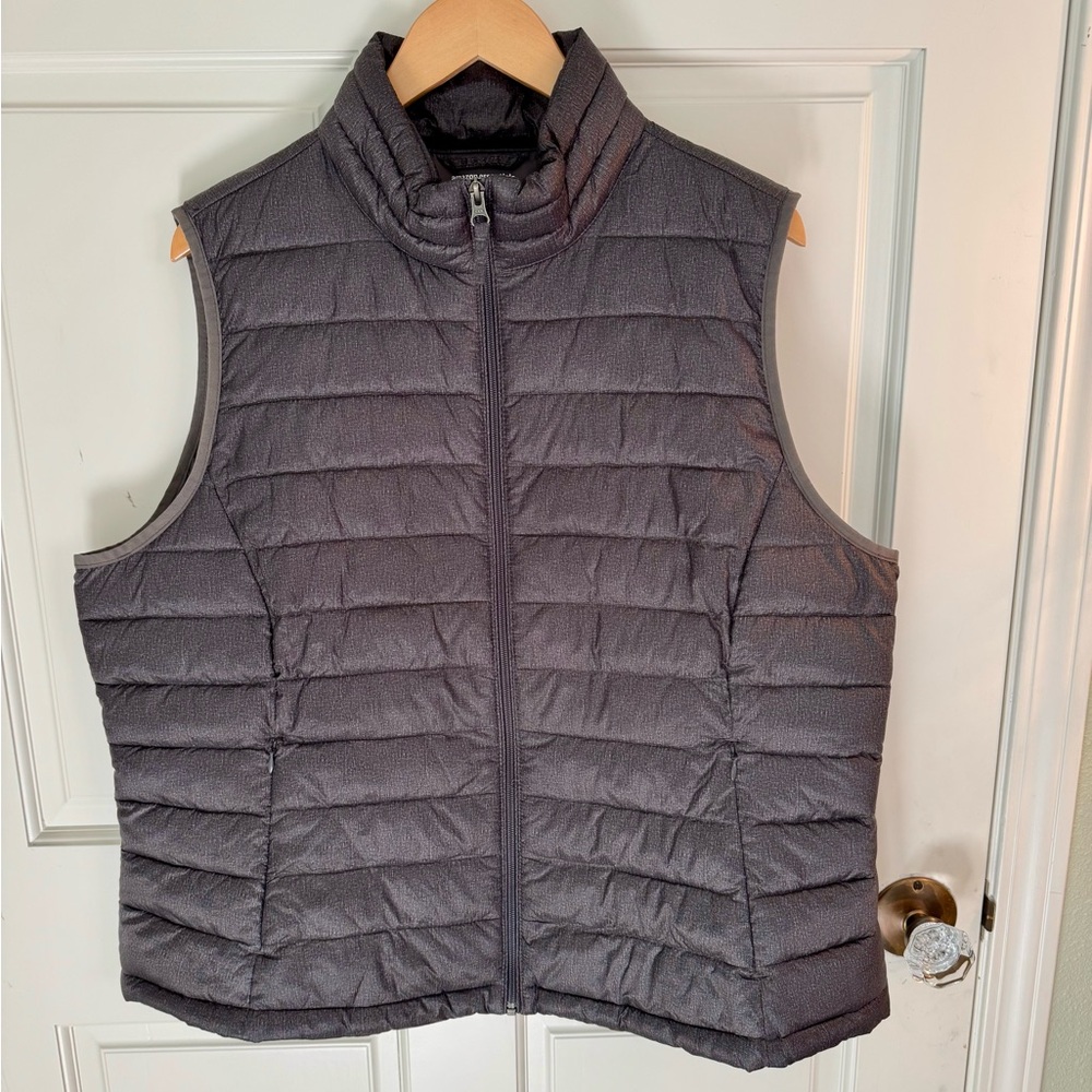 Amazon Essentials Charcoal Puffer Vest